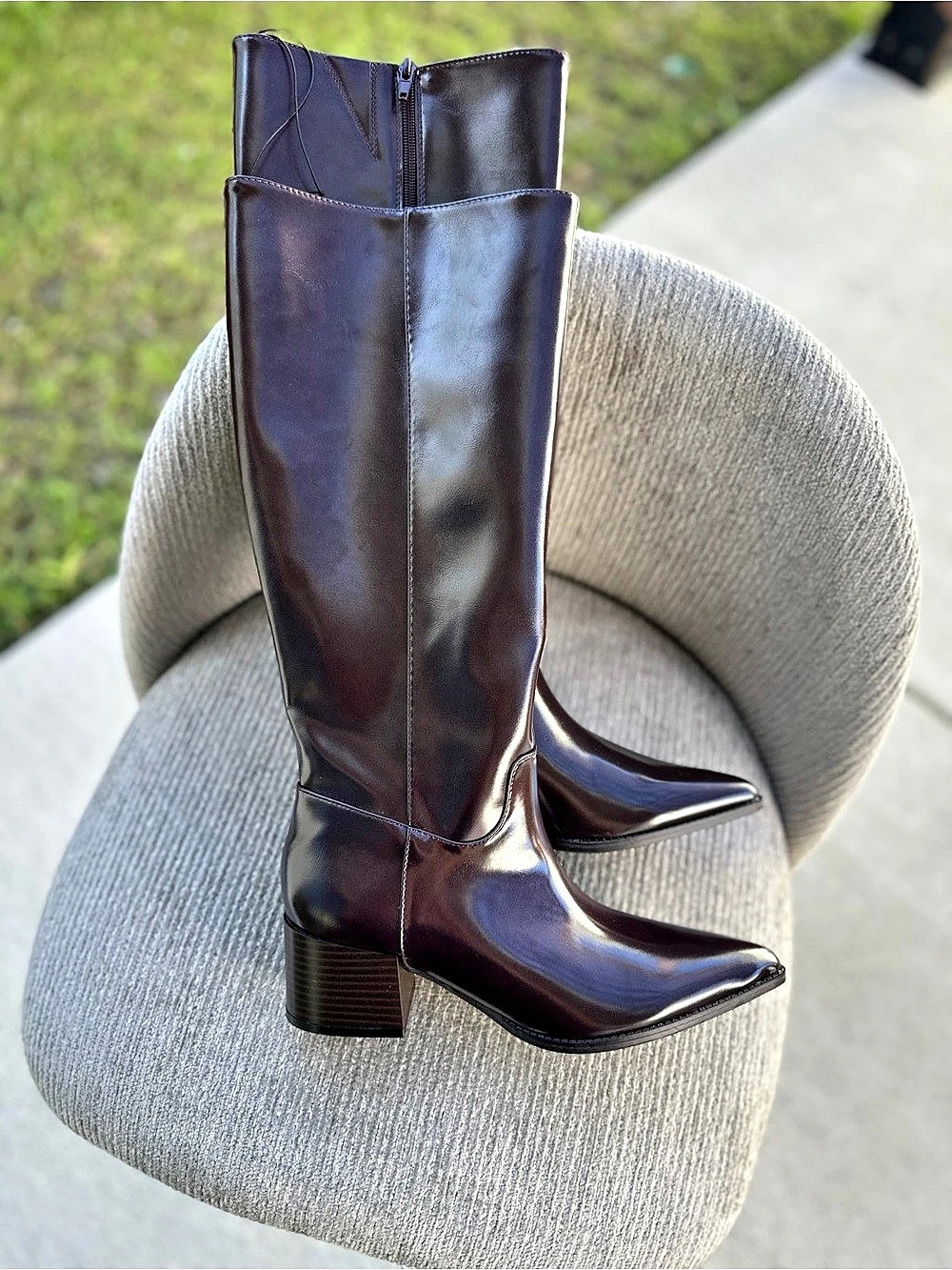 Unisa Yara knee high boots burgundy wine size 8m
new